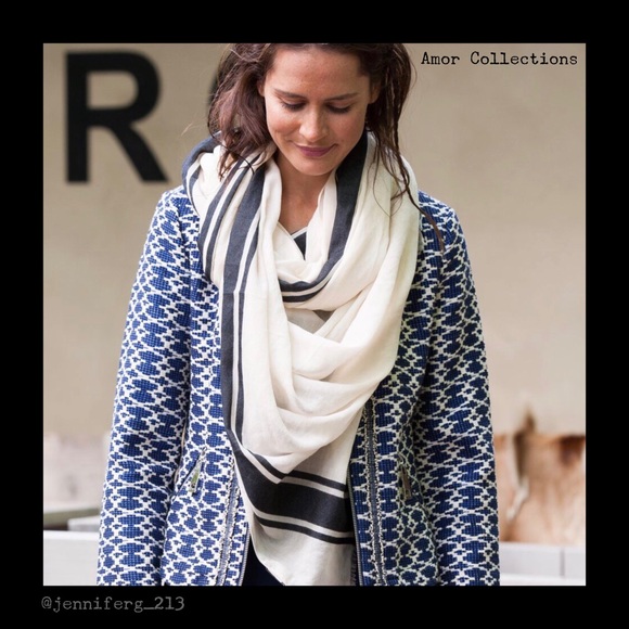Amor Collections by Anthropology Pashmina Scarf - Picture 8 of 8